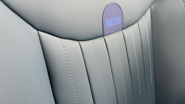 MINI Aceman 135kW E Classic 43kWh 5dr Auto Electric Hatchback